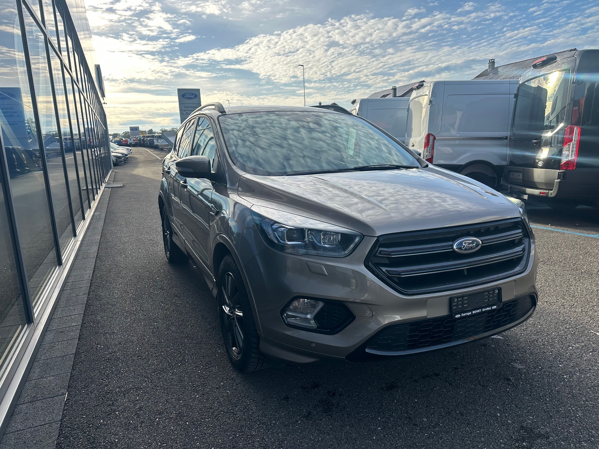 FORD Kuga 2.0 TDCi 150 ST-Line FPS-image-7