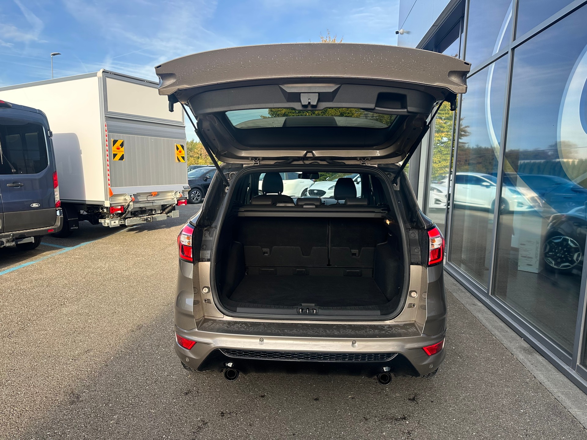 FORD Kuga 2.0 TDCi 150 ST-Line FPS-image-6