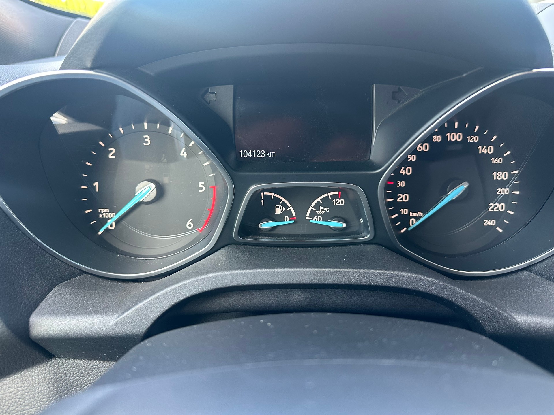 FORD Kuga 2.0 TDCi 150 ST-Line FPS-image-17