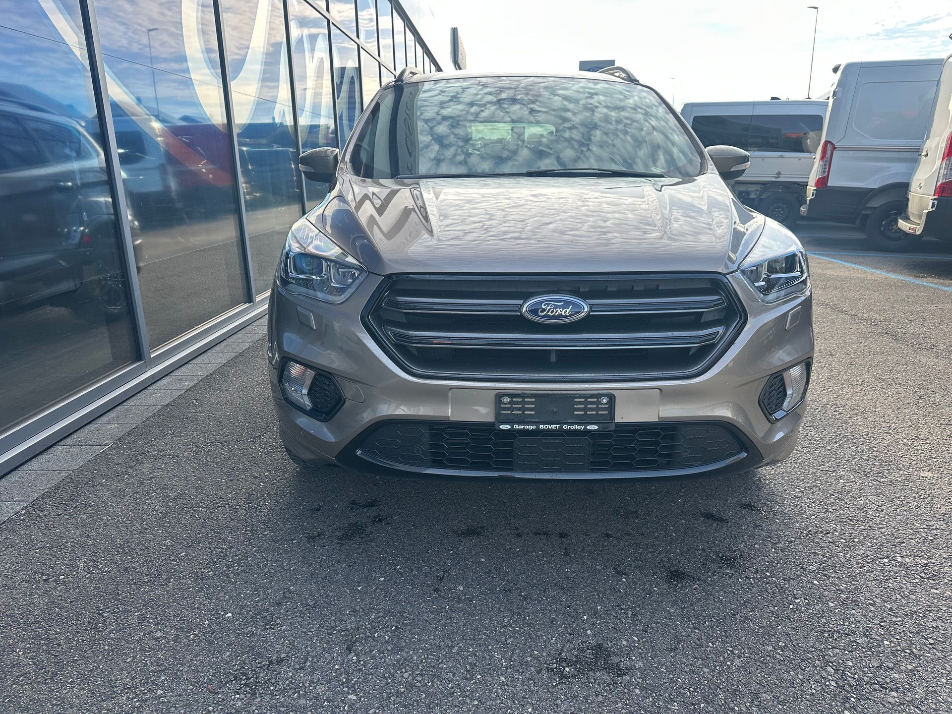 FORD Kuga 2.0 TDCi 150 ST-Line FPS-image-8