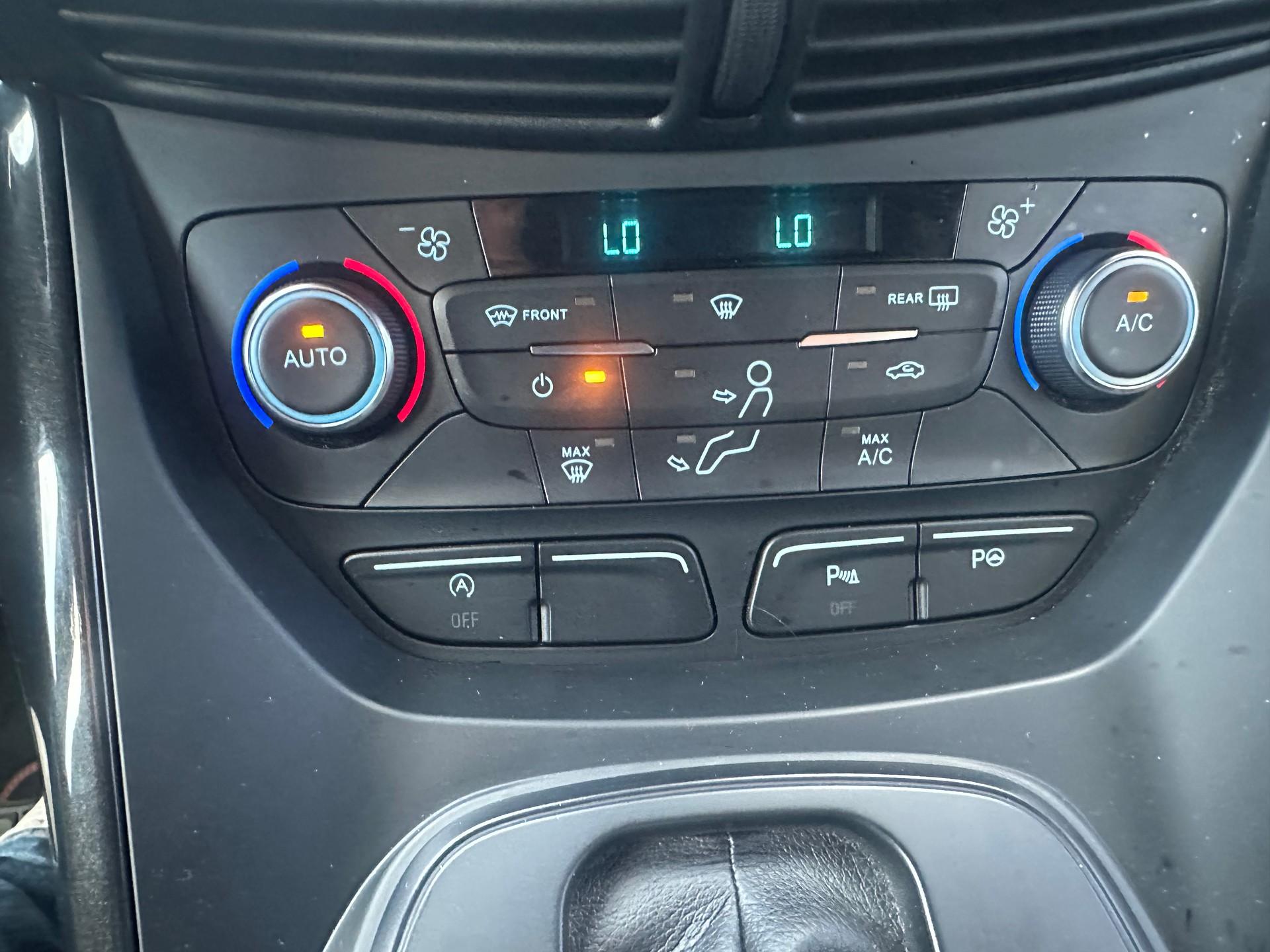 FORD Kuga 2.0 TDCi 150 ST-Line FPS-image-20