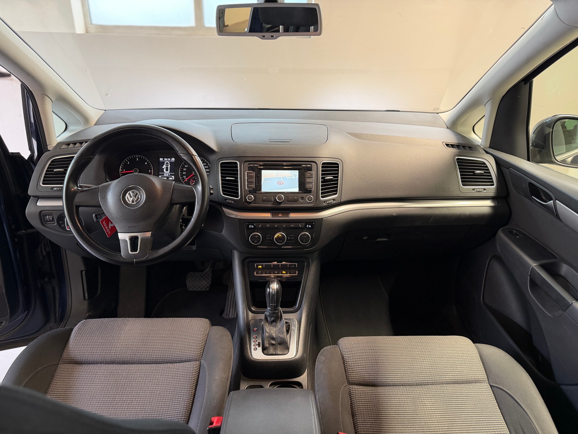 VW Sharan 2.0 TDI BlueMotion Technology Highline DSG-image-5