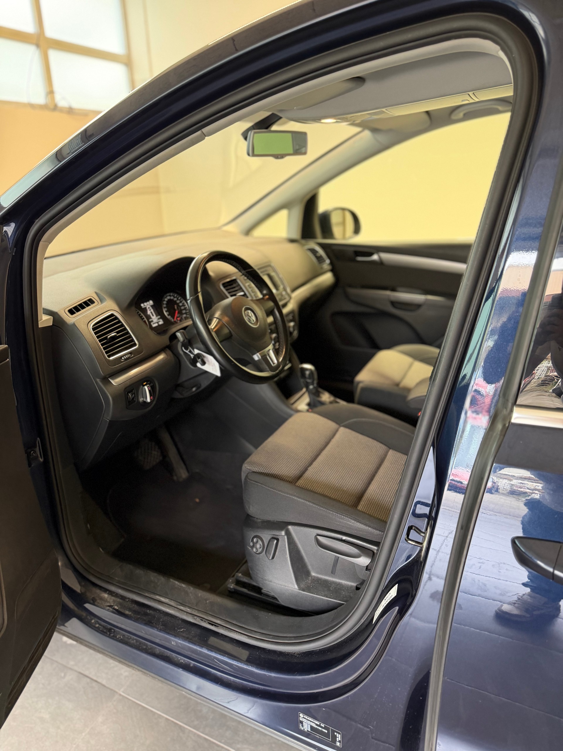VW Sharan 2.0 TDI BlueMotion Technology Highline DSG-image-4