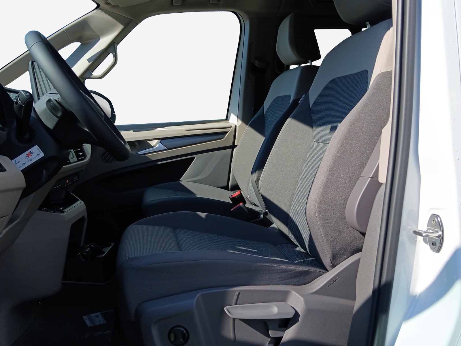 VW California 2.0 TDI Beach Tour Liberty-image-7