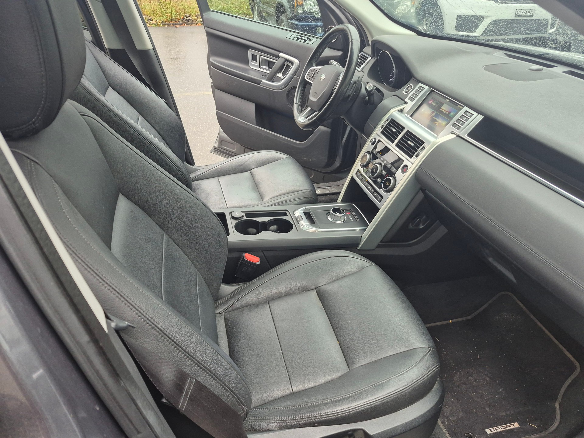 LAND ROVER Discovery Sport 2.0 TD4 Pure AT9-image-8