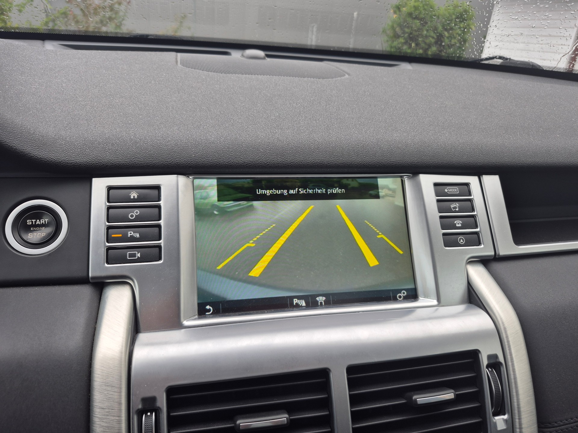 LAND ROVER Discovery Sport 2.0 TD4 Pure AT9-image-9