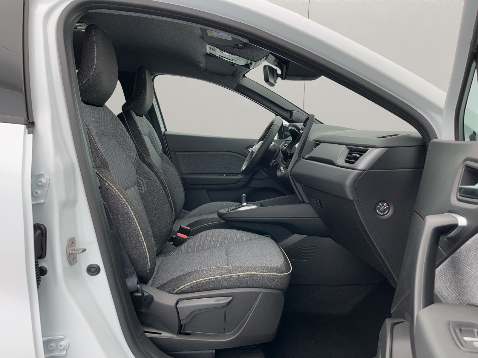 RENAULT Captur 1.8 E-Tech techno-image-15