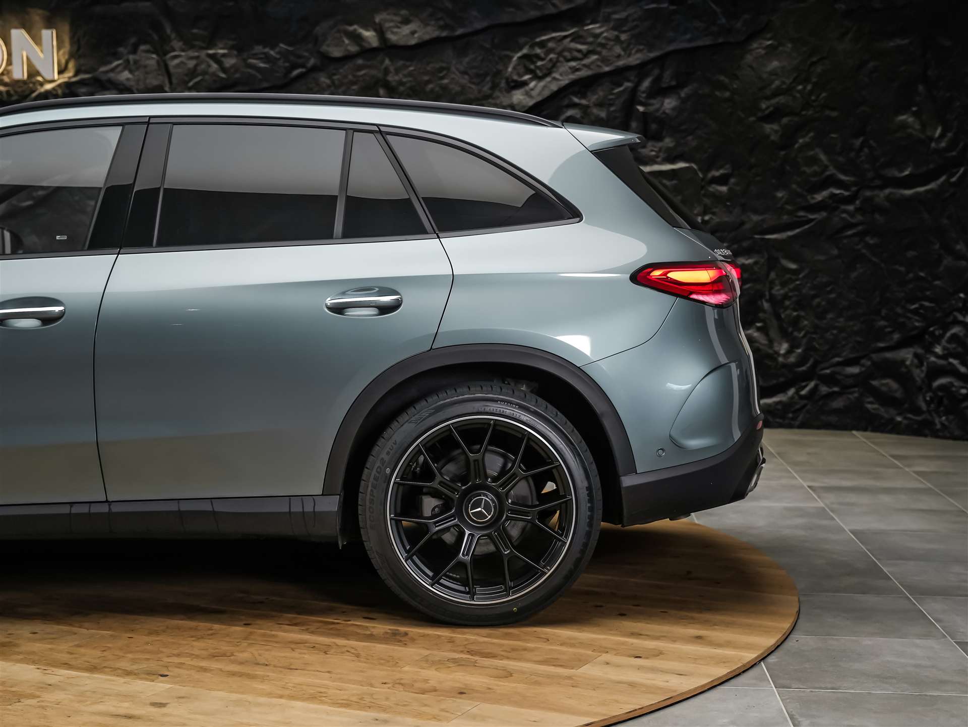 MERCEDES-BENZ GLC 300 d 4Matic AMG Line 9G-Tronic *21" Felgen*Digital Light*AHK*-image-16