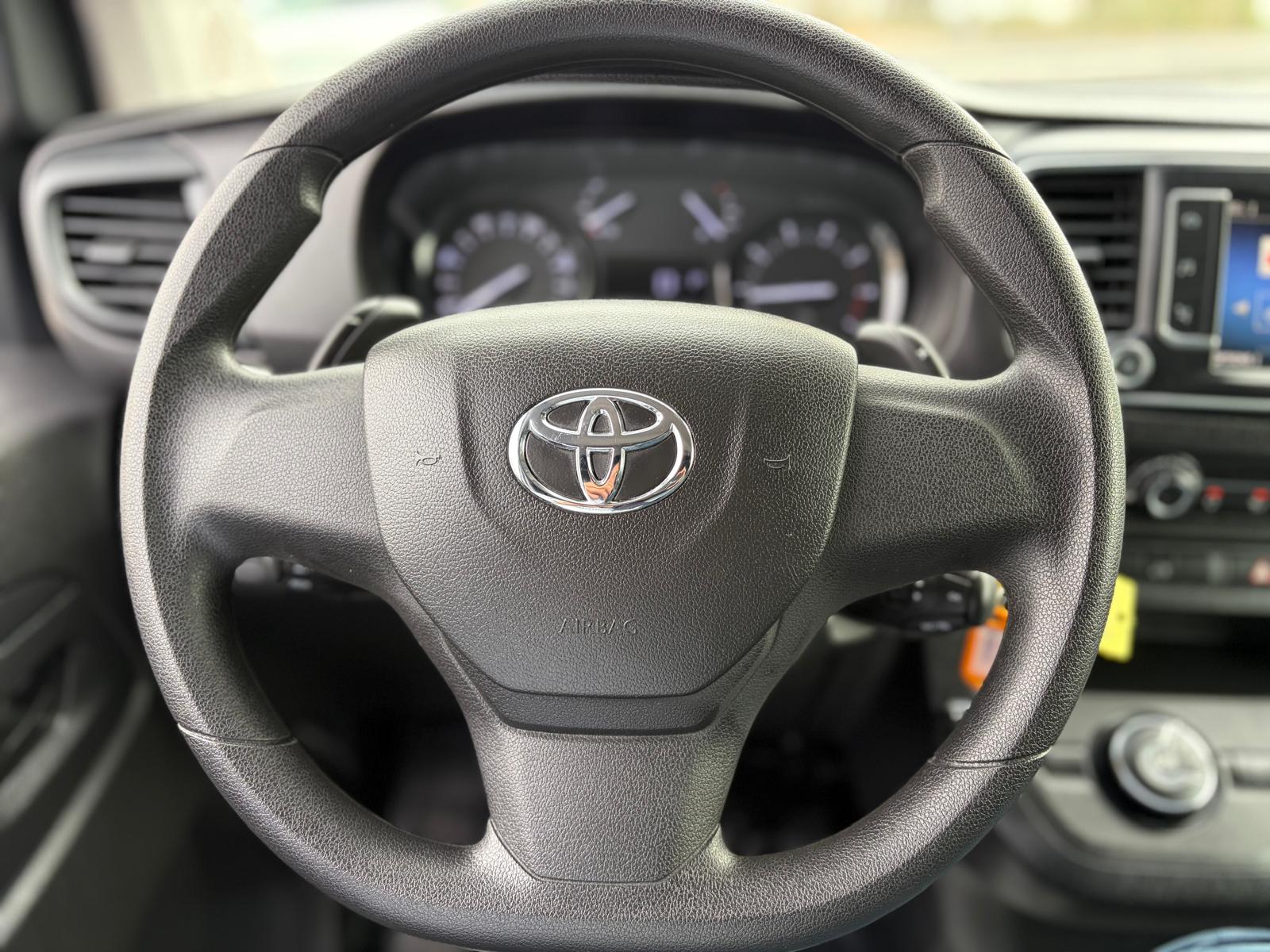 TOYOTA Proace 2.0D Panel Van Long Comfort Automat-image-11