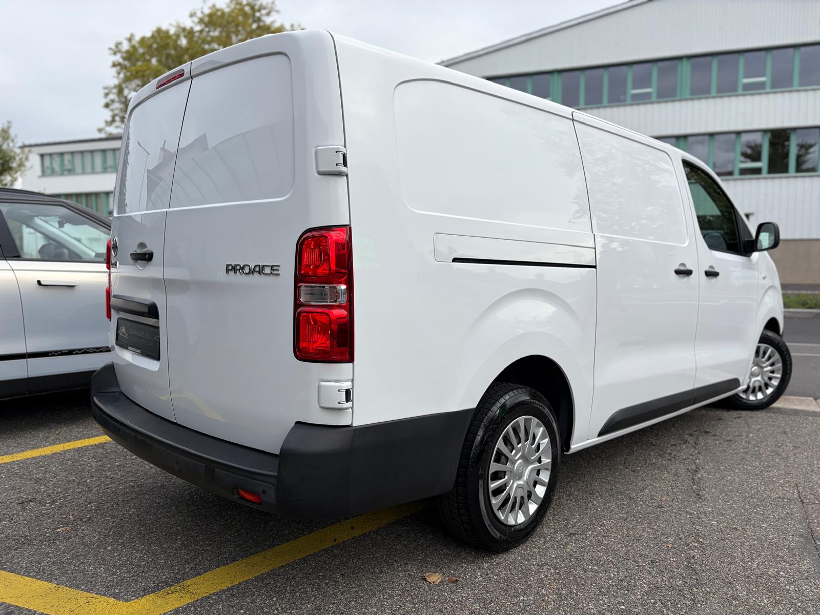TOYOTA Proace 2.0D Panel Van Long Comfort Automat-image-3