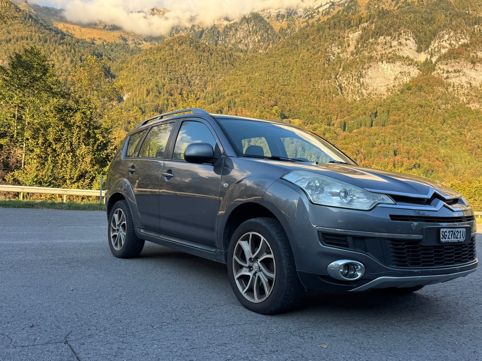 CITROEN C-Crosser 2.2 HDi Exclusive DCS6-image-4