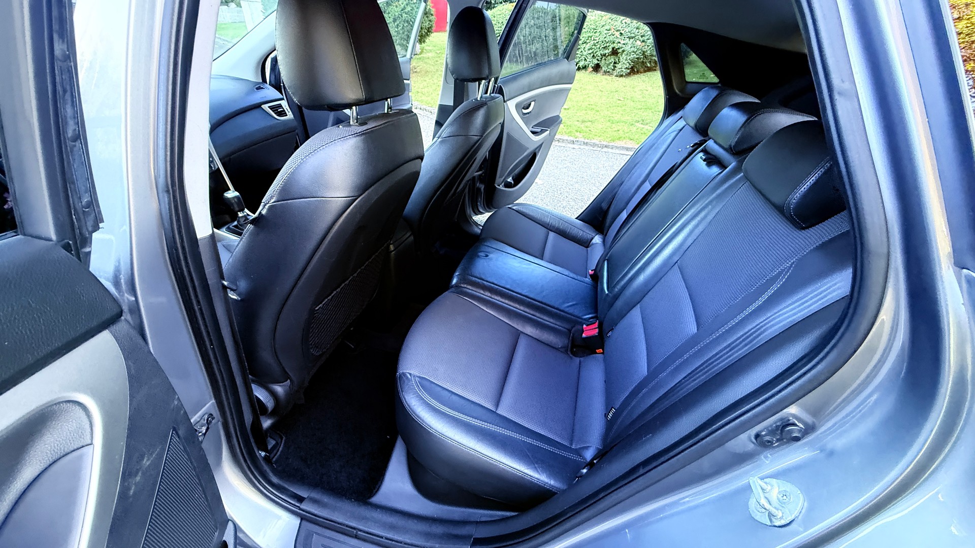 HYUNDAI i30 1.6 GDI Style-image-11