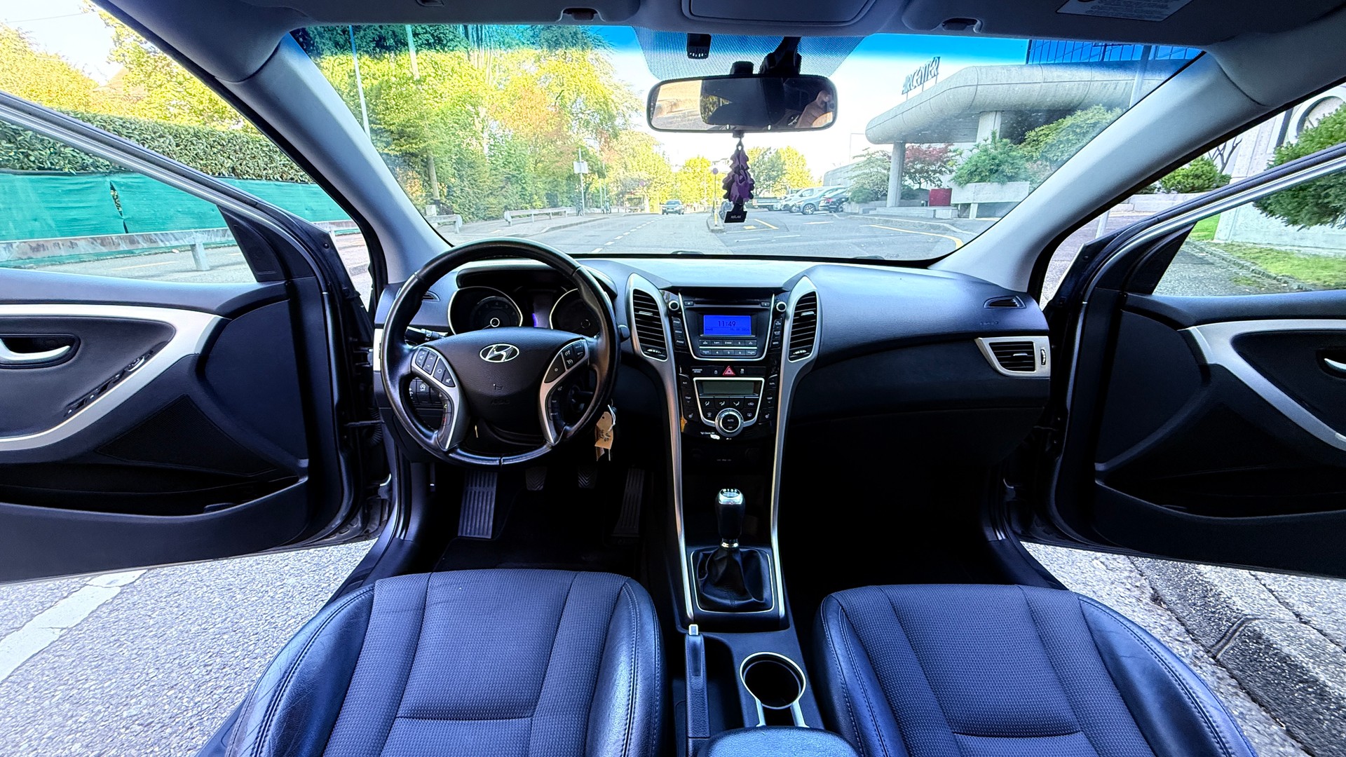 HYUNDAI i30 1.6 GDI Style-image-8