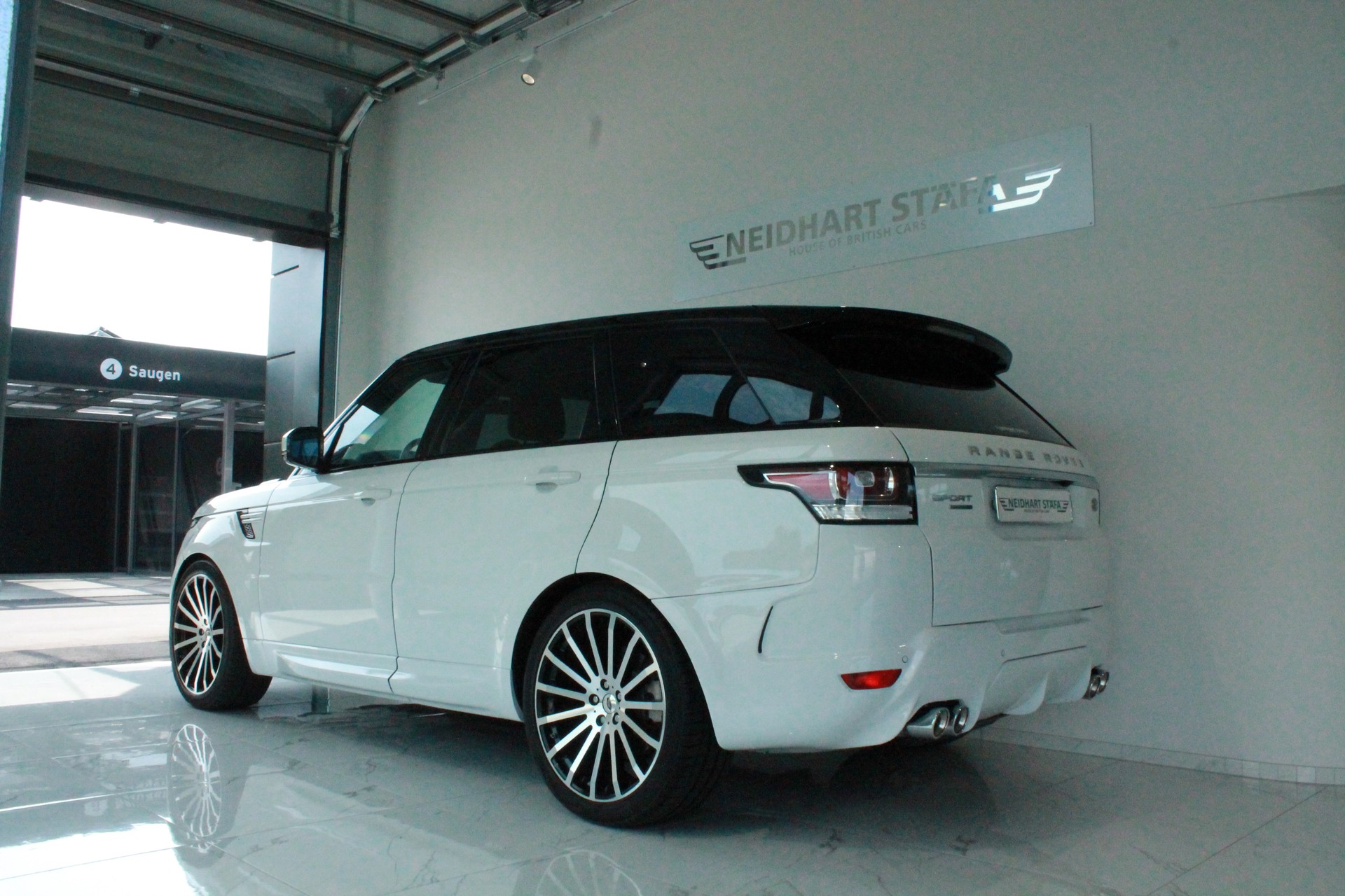 LAND ROVER Range Rover Sport 3.0 SDV6 HSE Automatic-image-1