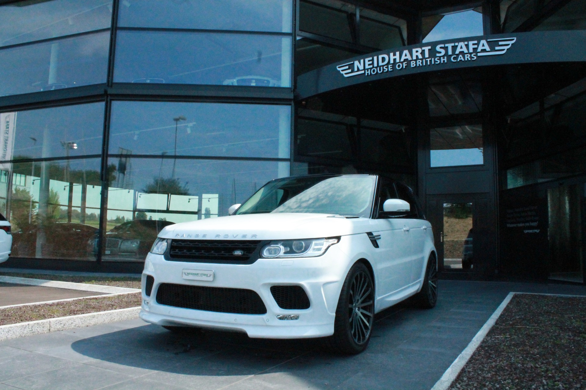 LAND ROVER Range Rover Sport 3.0 SDV6 HSE Automatic-image-0