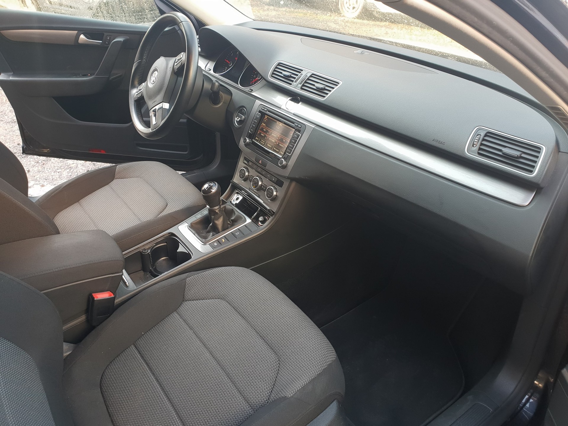 VW Passat Variant 2.0 BlueTDI Comfortline-image-13