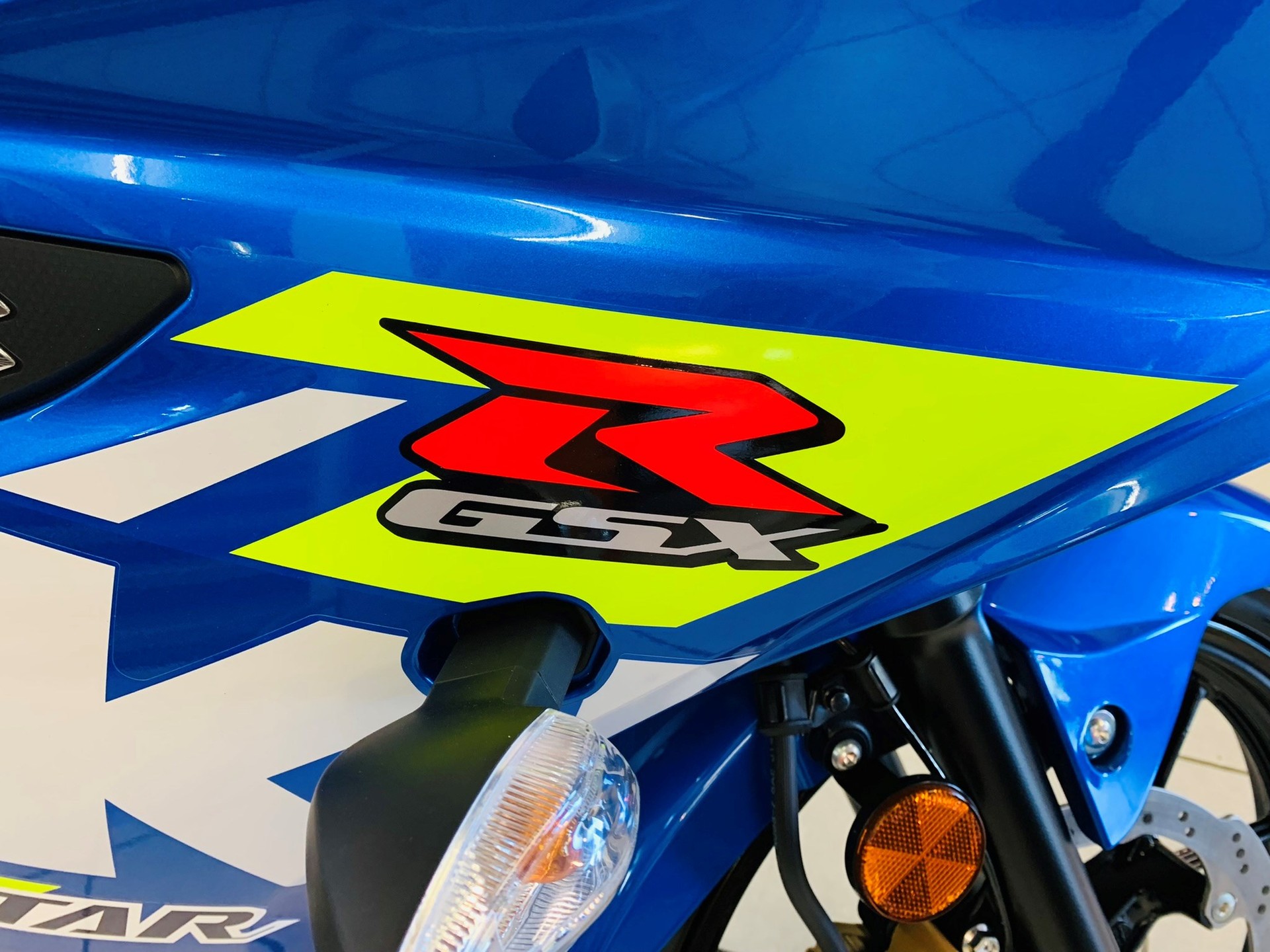 SUZUKI GSX-R 125-showroom-element-3