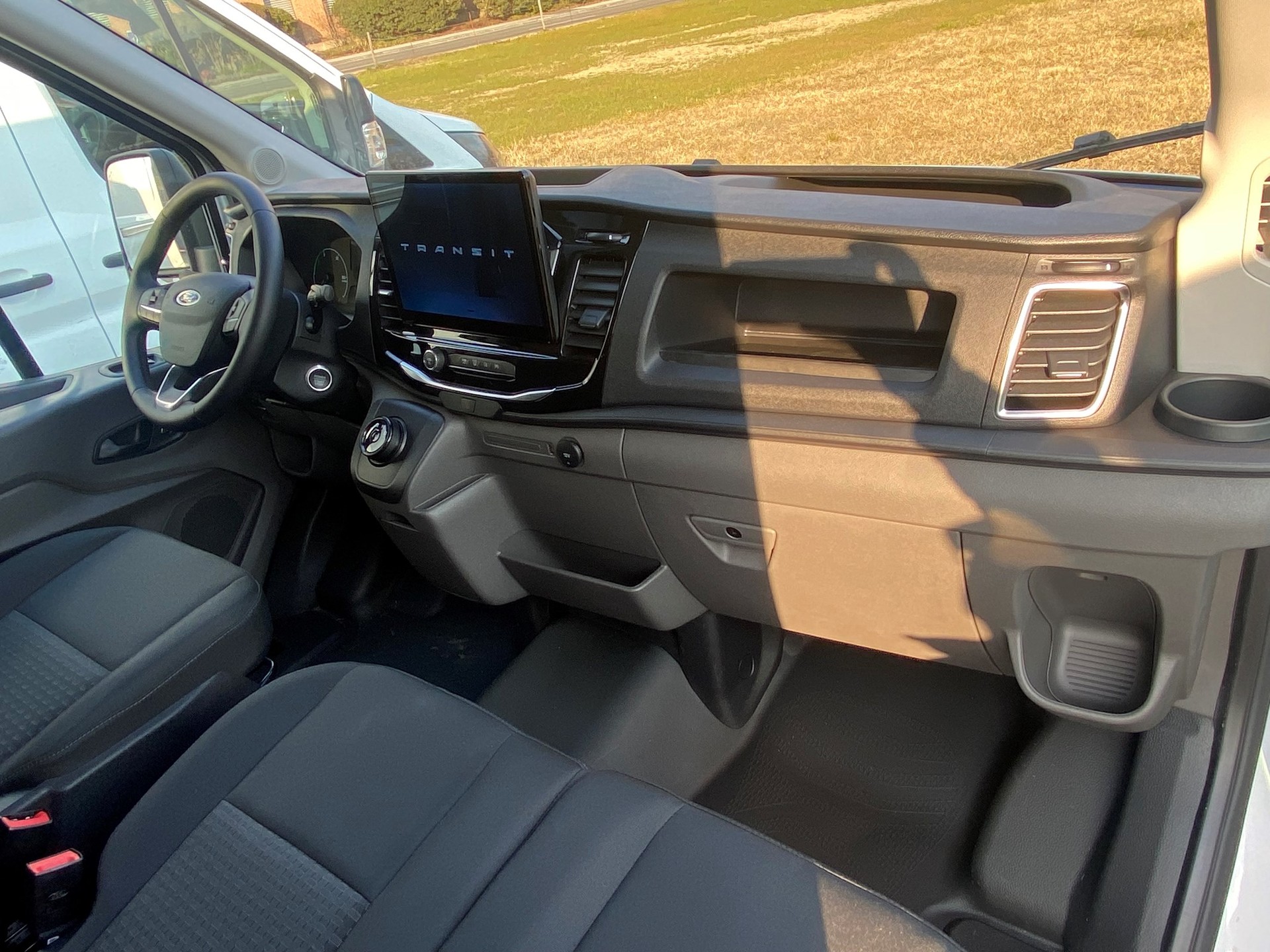 FORD E-Transit Van 390 L2 Trend RWD-image-5