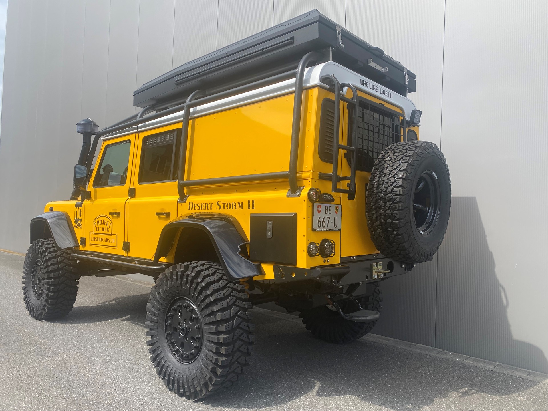 LAND ROVER DEFENDER 110 TD5 DESERT STORM II-image-1