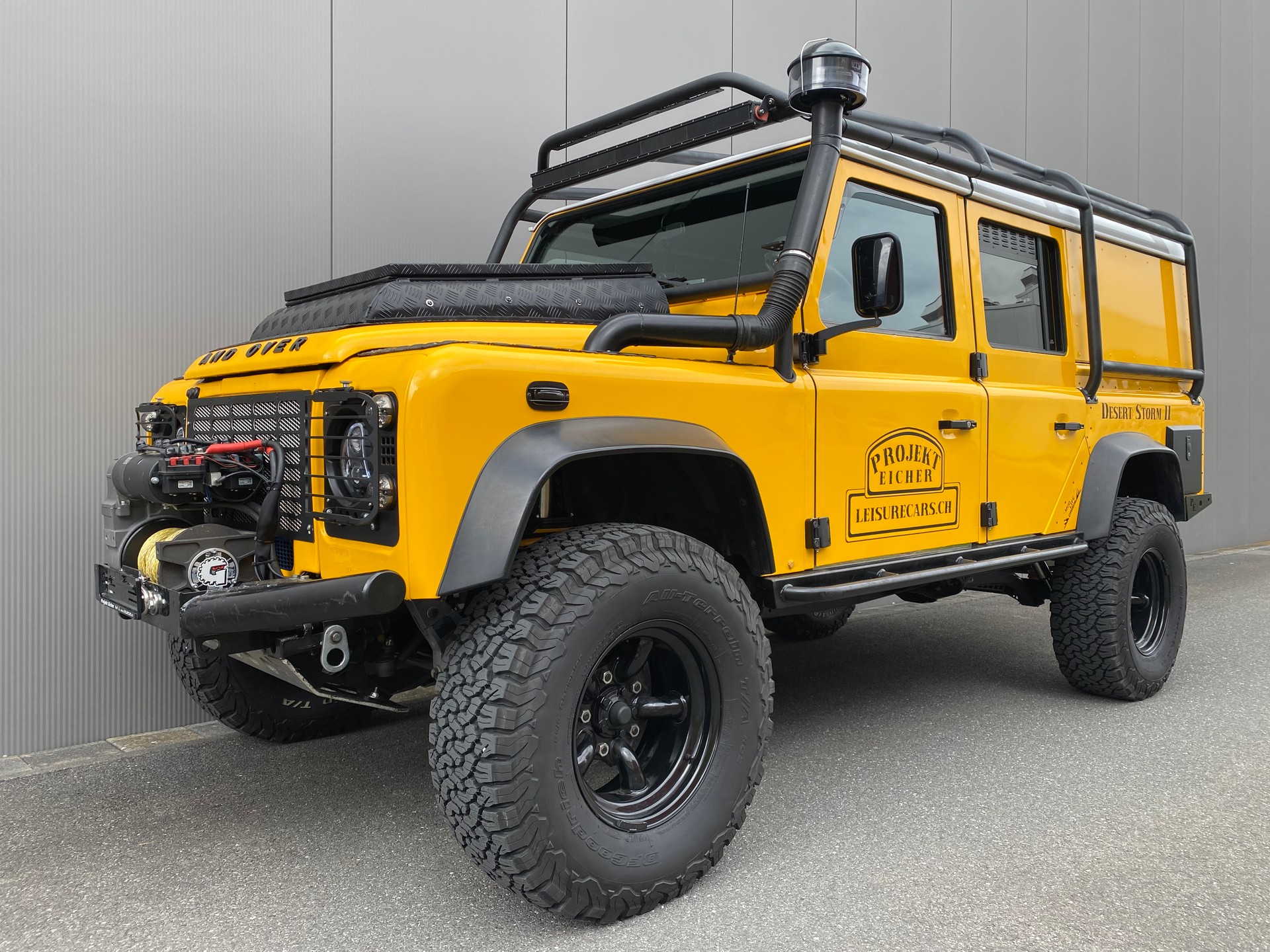 LAND ROVER DEFENDER 110 TD5 DESERT STORM II-image-2