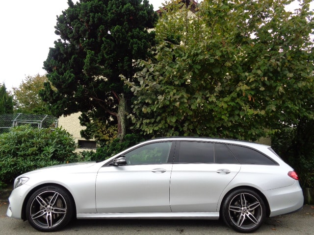 MERCEDES-BENZ E 220 d AMG Line 4Matic 9G-Tronic-image-1