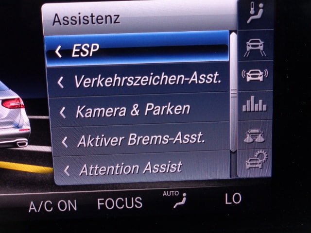 MERCEDES-BENZ E 220 d AMG Line 4Matic 9G-Tronic-image-9