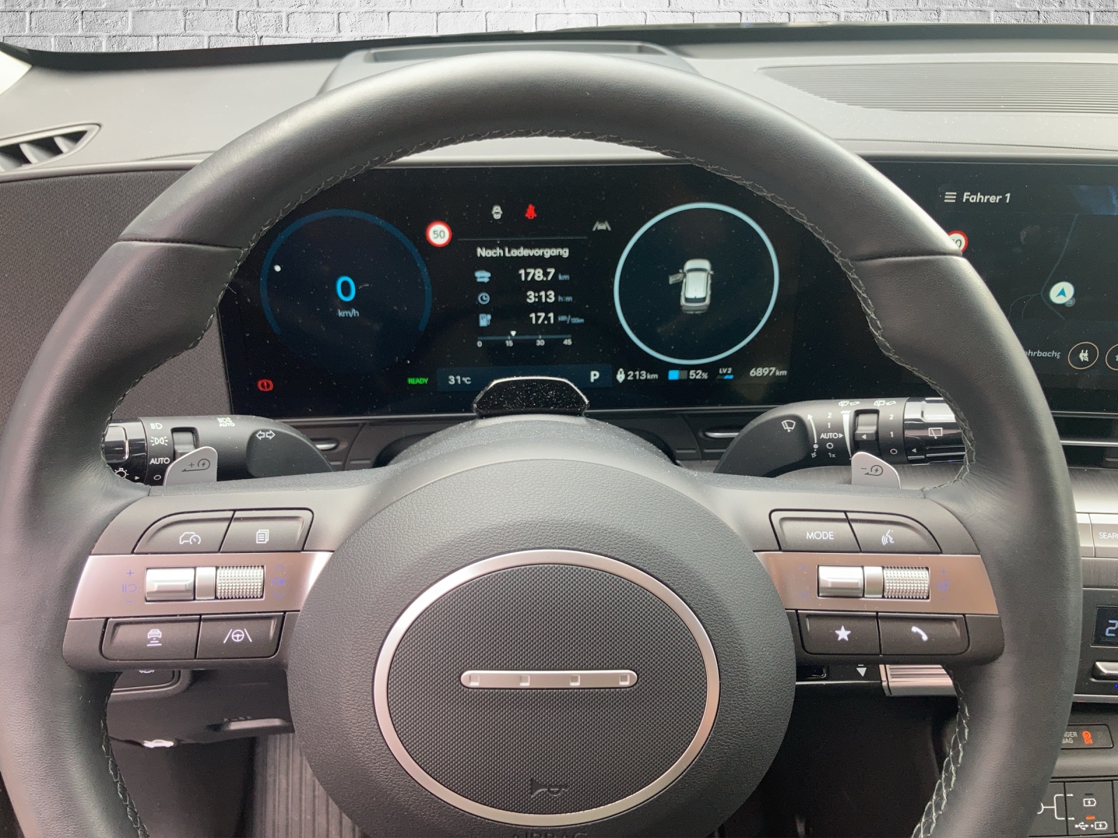 HYUNDAI Kona EV 65.4 kWh Vertex-image-9