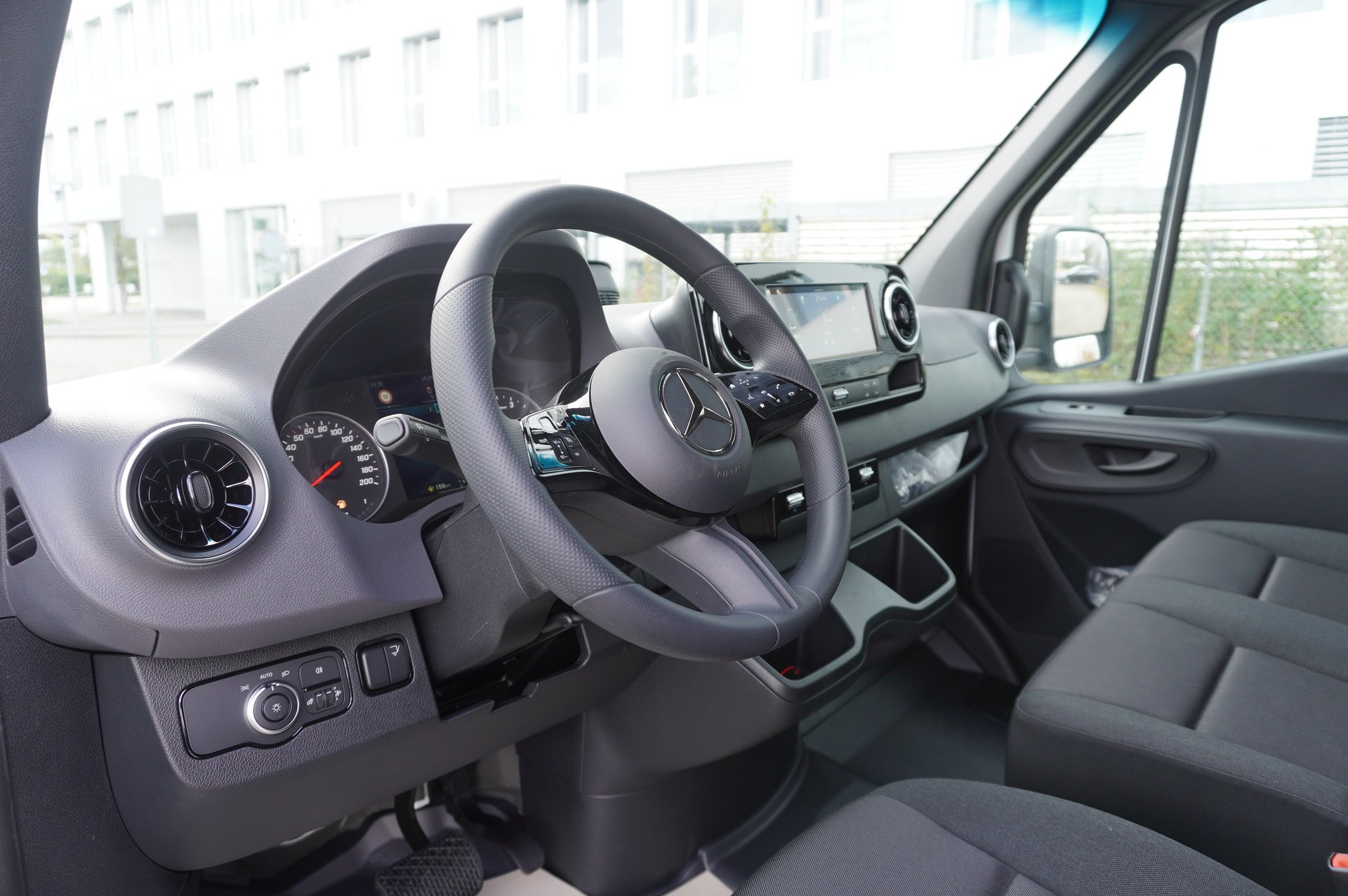 MERCEDES-BENZ Sprinter 315 CDI Lang 9G Pro Chassis-image-2