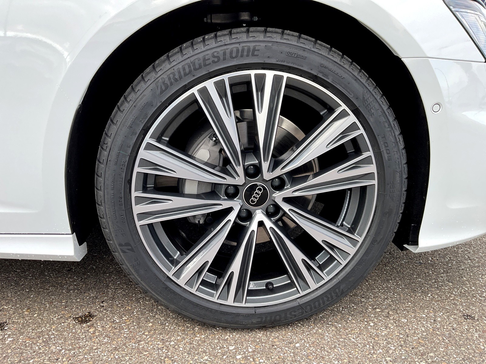 AUDI A6 Avant 40 TDI Attraction S line quattro S-tronic-image-12