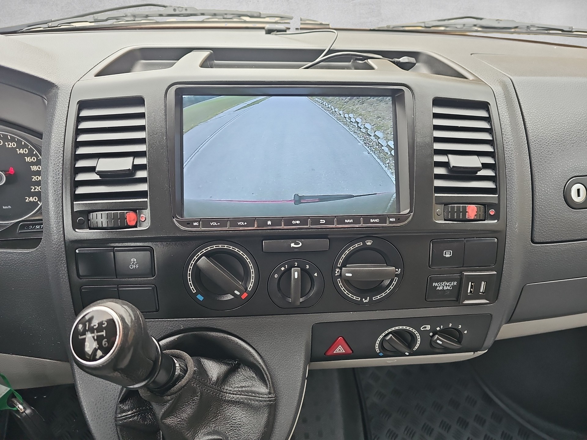 VW T5 2.0 Bi-TDI 4Motion-image-8