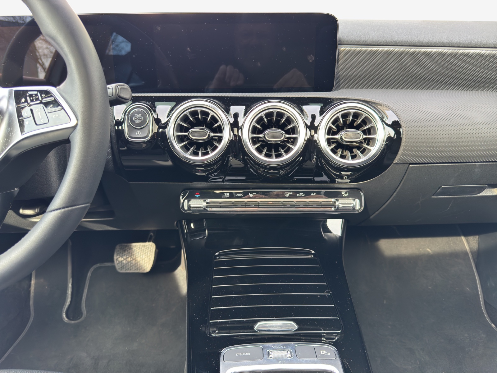 MERCEDES-BENZ A 180 7G-DCT-image-9