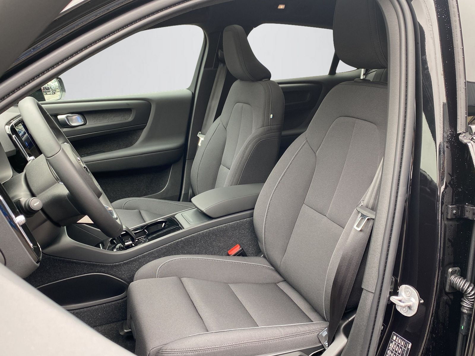 VOLVO C40 P6 Recharge Plus-image-14