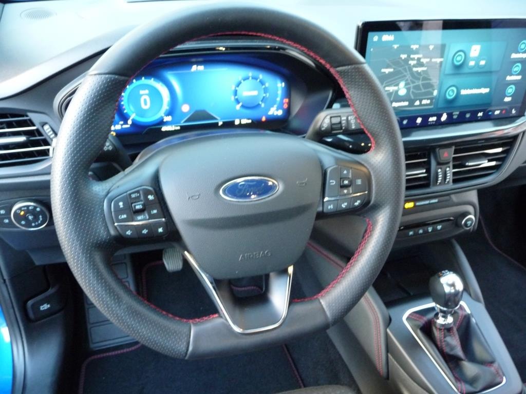 FORD Focus 1.0 MHEV ST-Line X-image-5