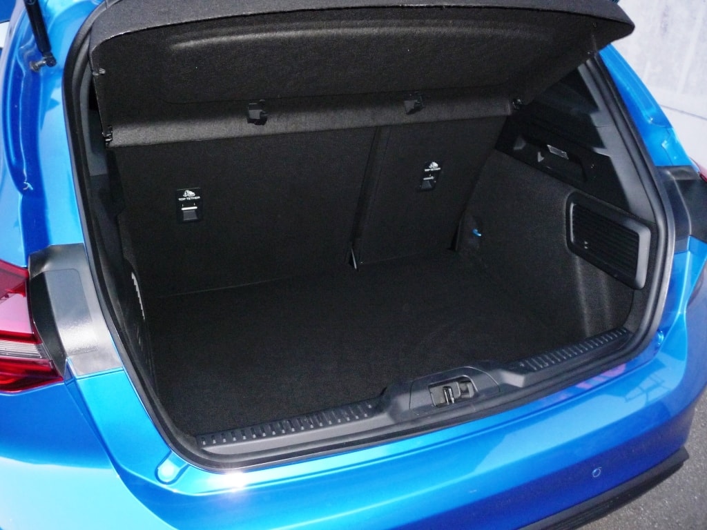 FORD Focus 1.0 MHEV ST-Line X-image-12