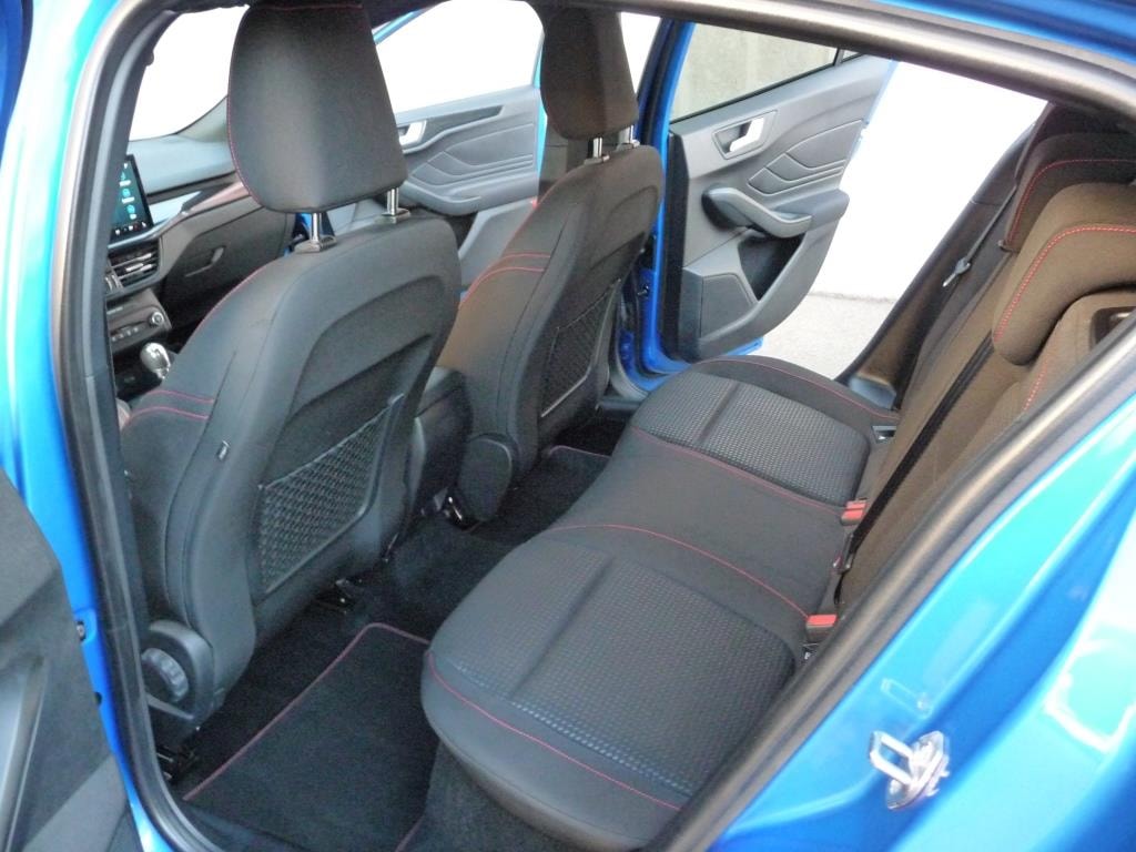 FORD Focus 1.0 MHEV ST-Line X-image-9