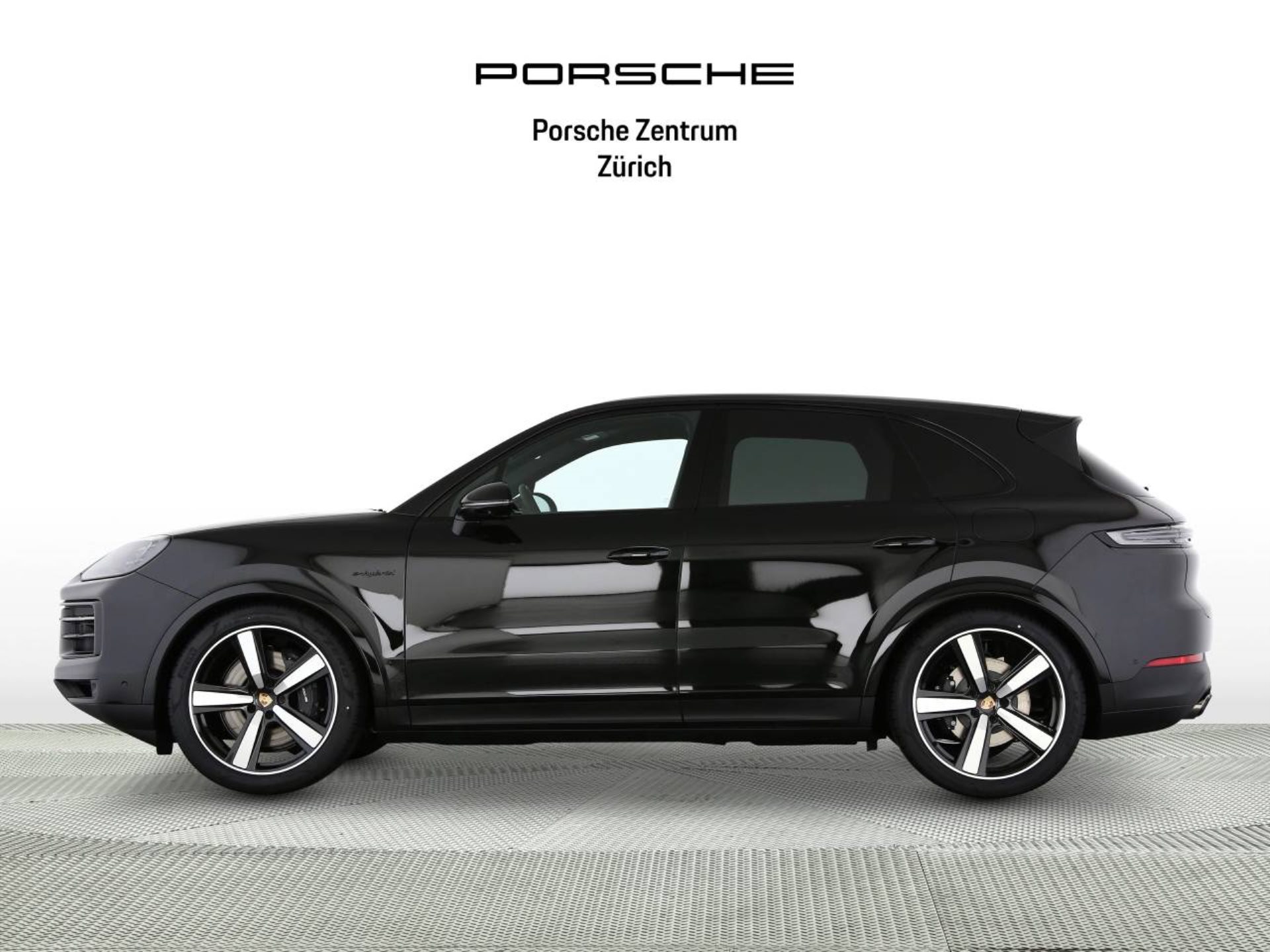 PORSCHE Cayenne E-Hybrid-image-1