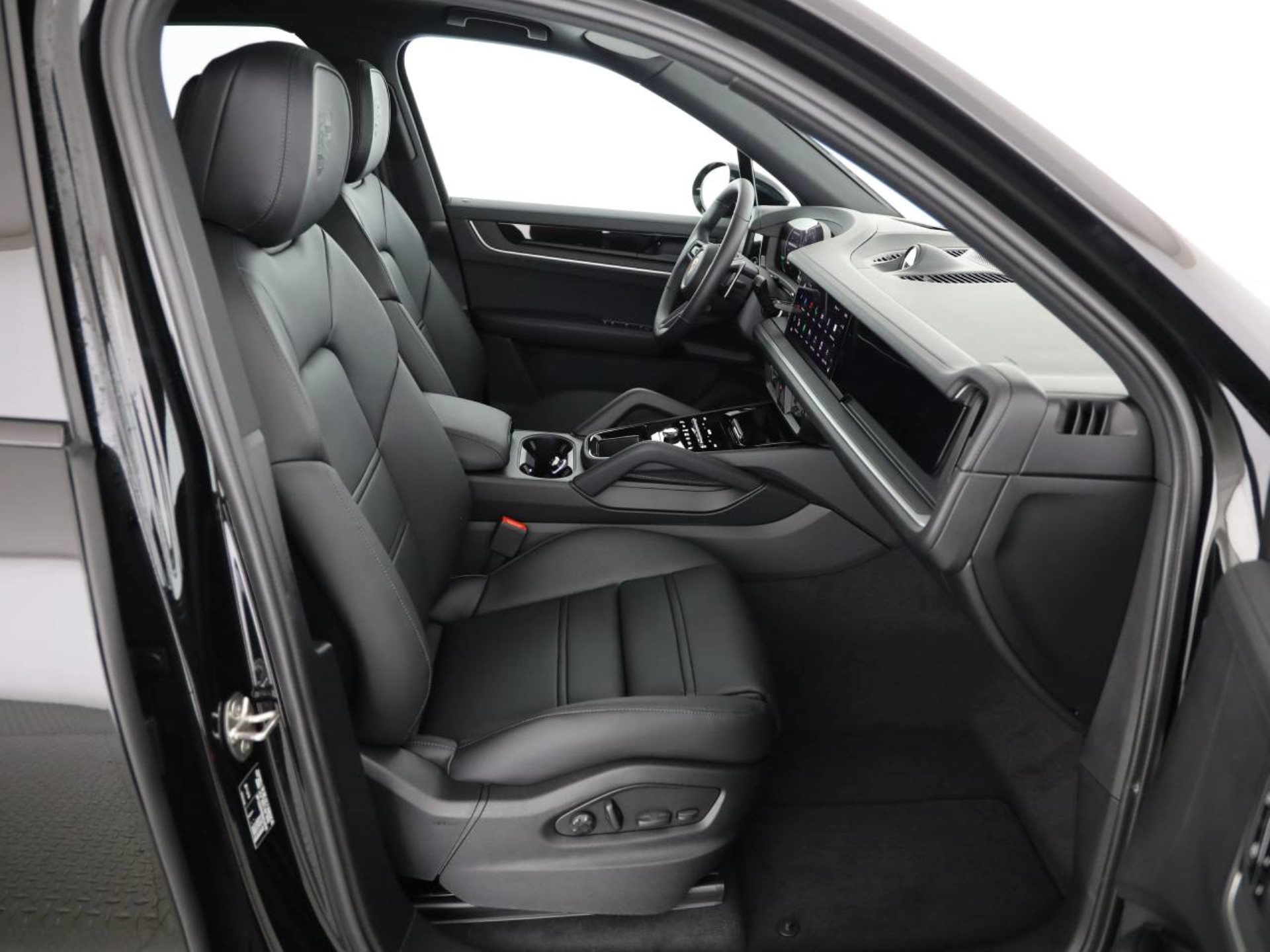 PORSCHE Cayenne E-Hybrid-image-14