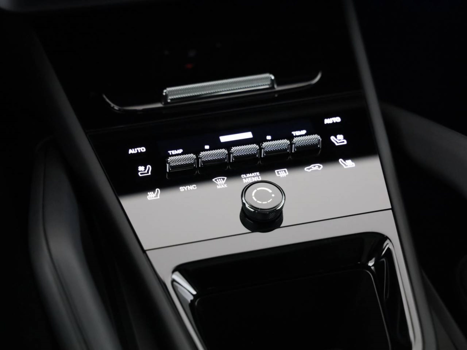 PORSCHE Cayenne E-Hybrid-image-13