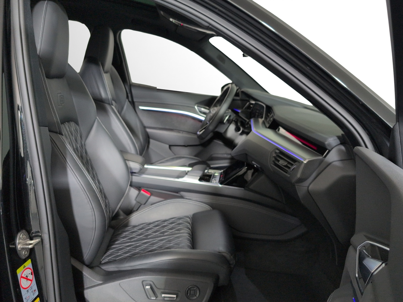 AUDI e-tron 55 Sportback S Line Black Edition quattro-image-6