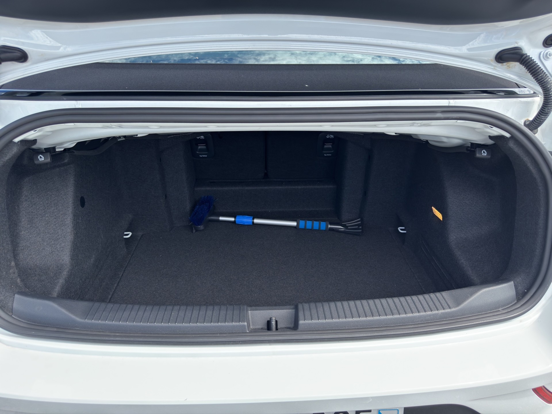 VW T-Roc Cabriolet 1.0 TSI Style-image-12
