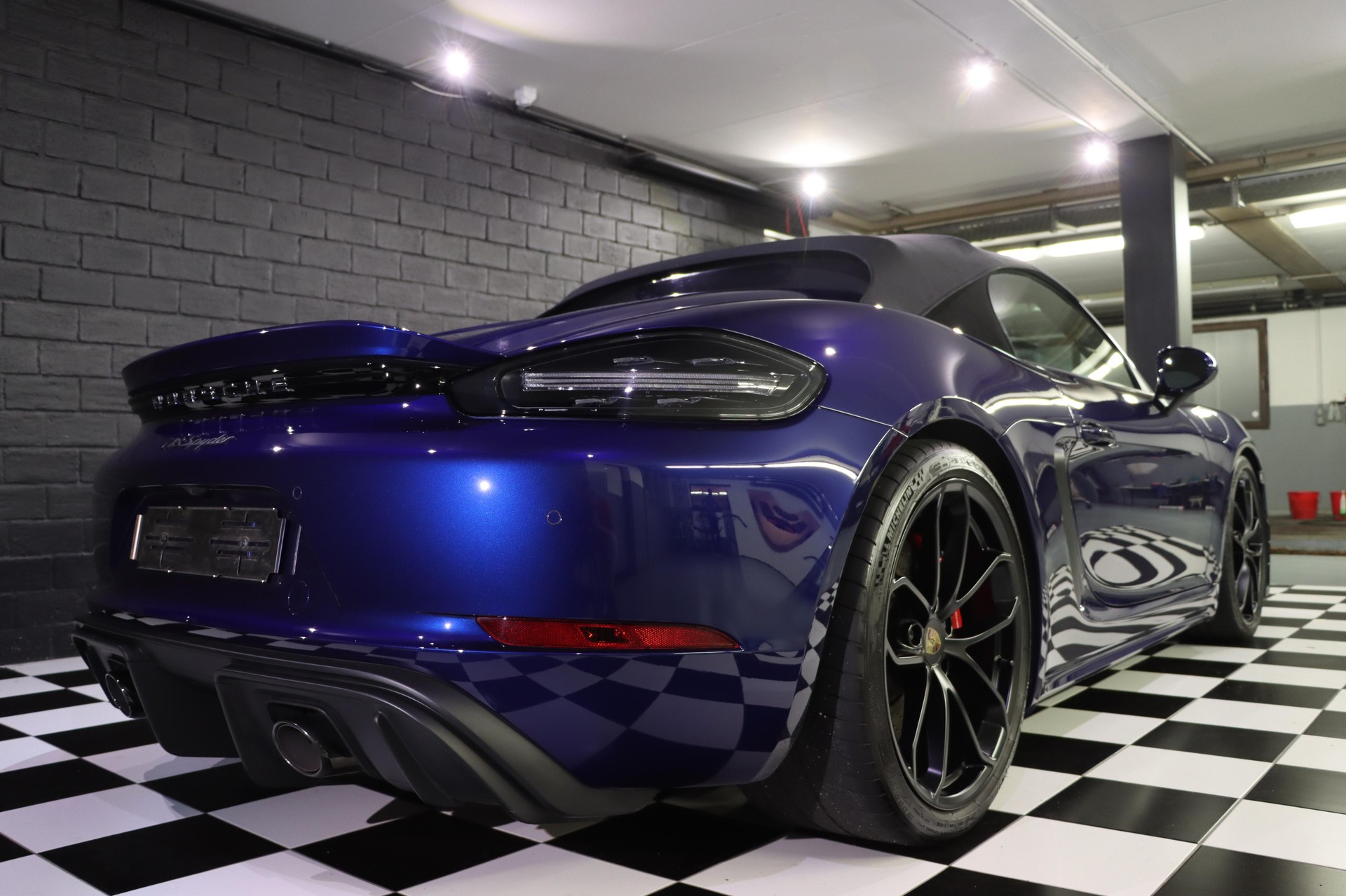 PORSCHE 4.0 Spyder-image-3