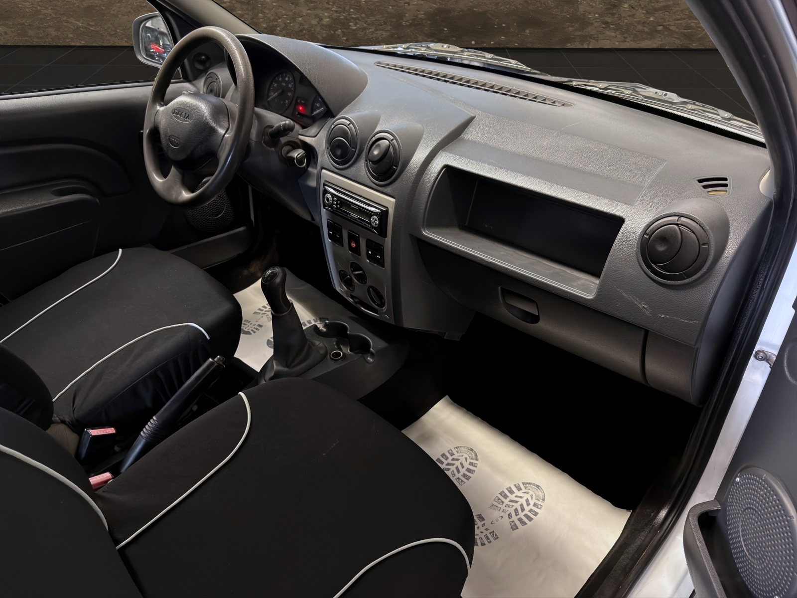 DACIA Dacia Logan Van 1.6-image-3