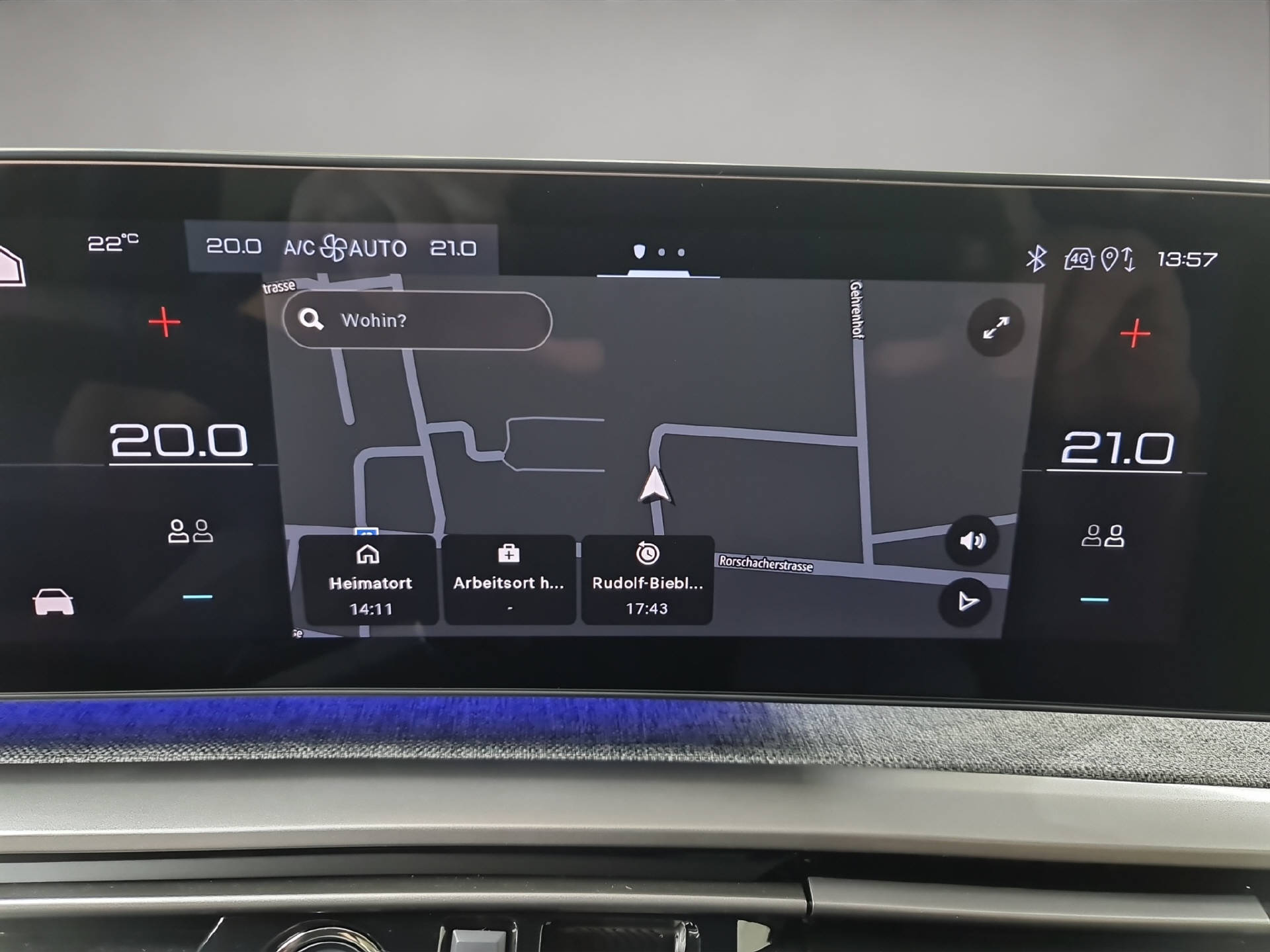 PEUGEOT 5008 1.2 Hybrid GT-image-8