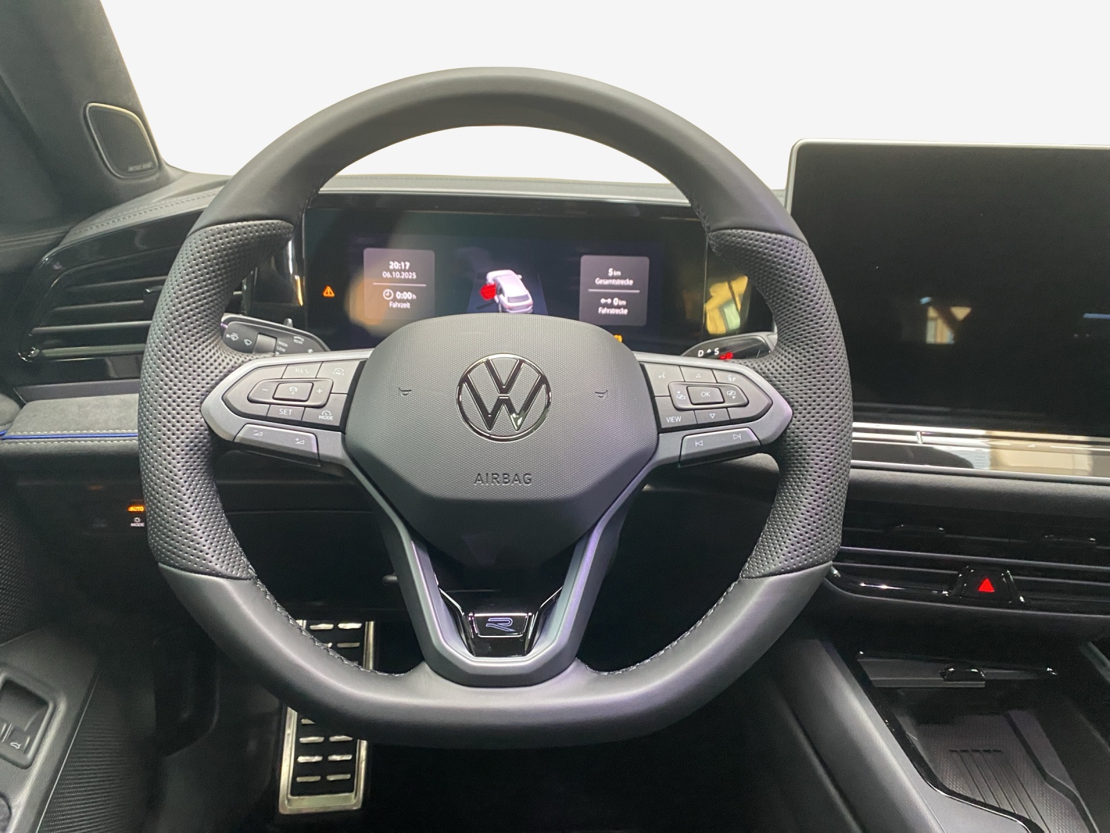 VW Passat Variant 1.5 TSI evo2 Plug-In- Hybrid R-Line DSG-image-9