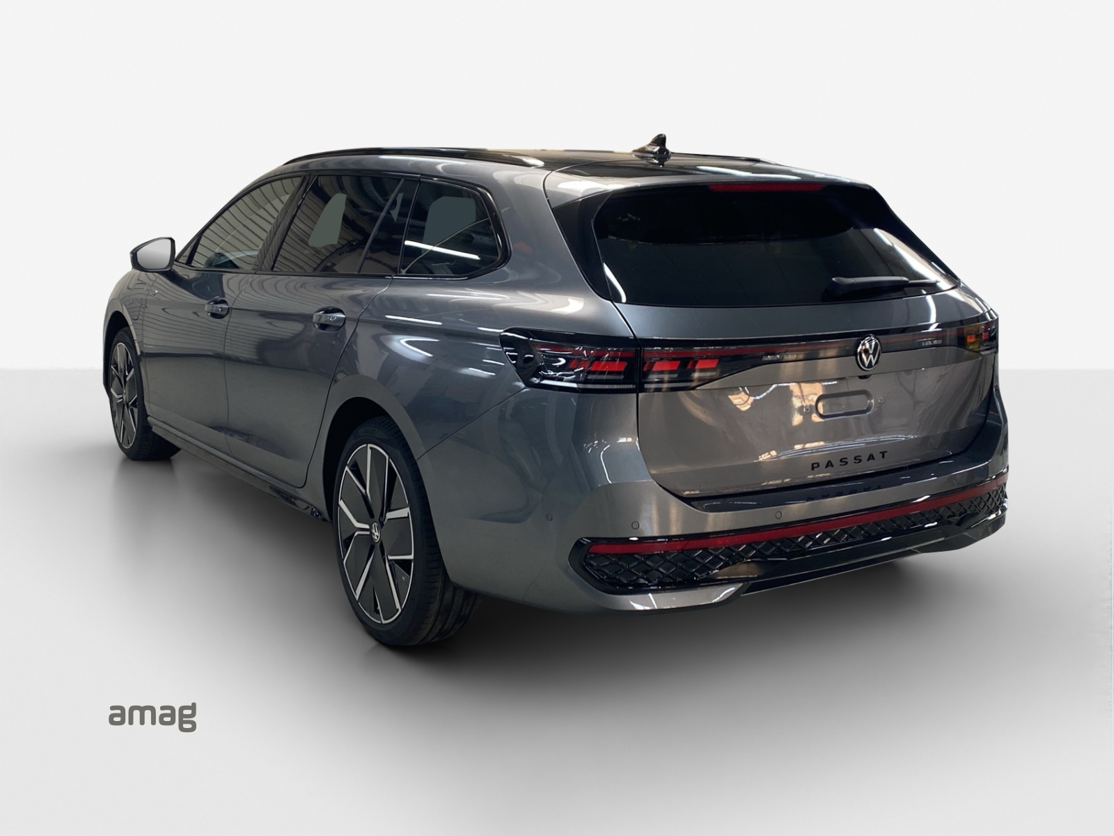 VW Passat Variant 1.5 TSI evo2 Plug-In- Hybrid R-Line DSG-image-2