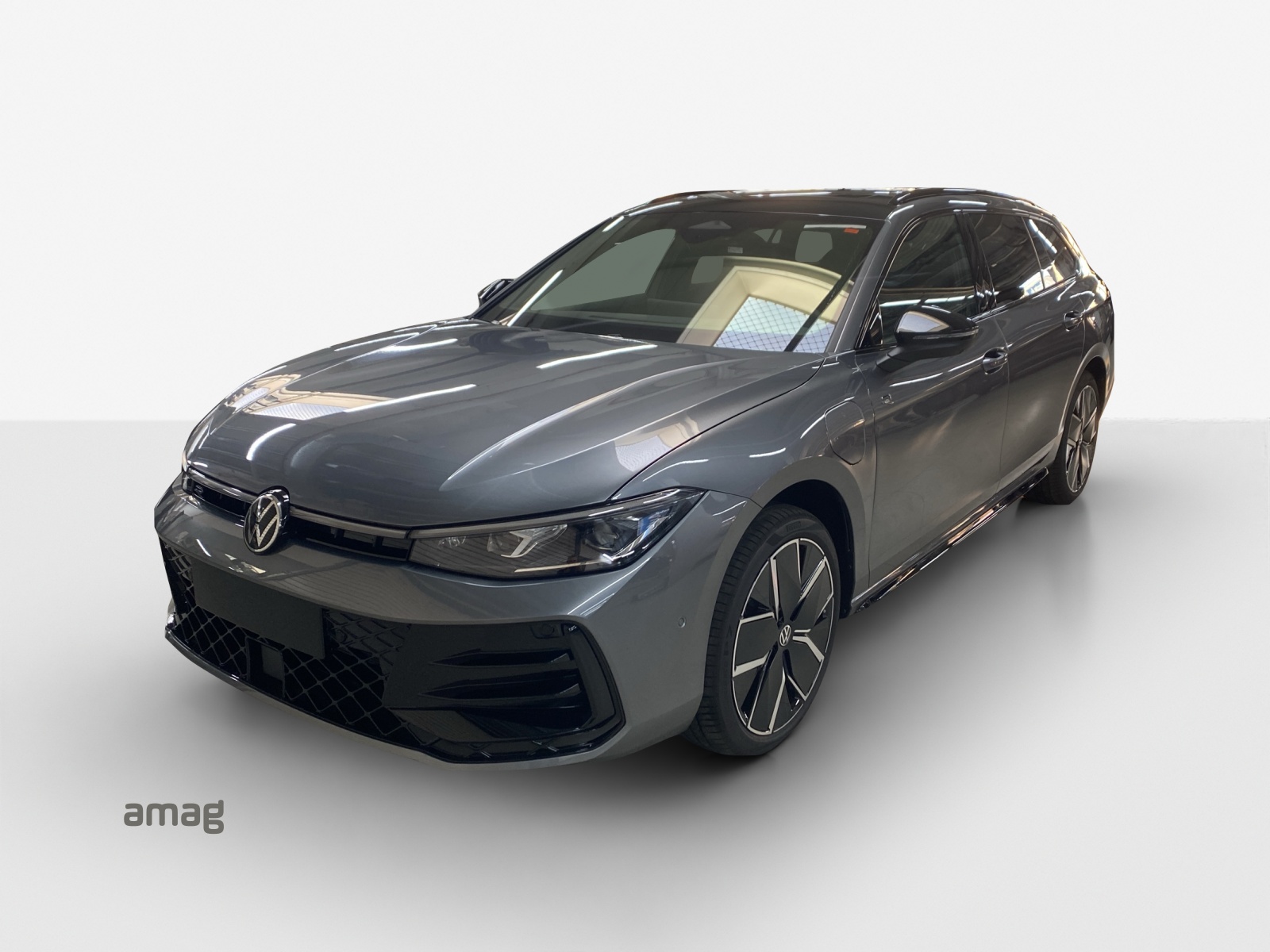 VW Passat Variant 1.5 TSI evo2 Plug-In- Hybrid R-Line DSG-image-0