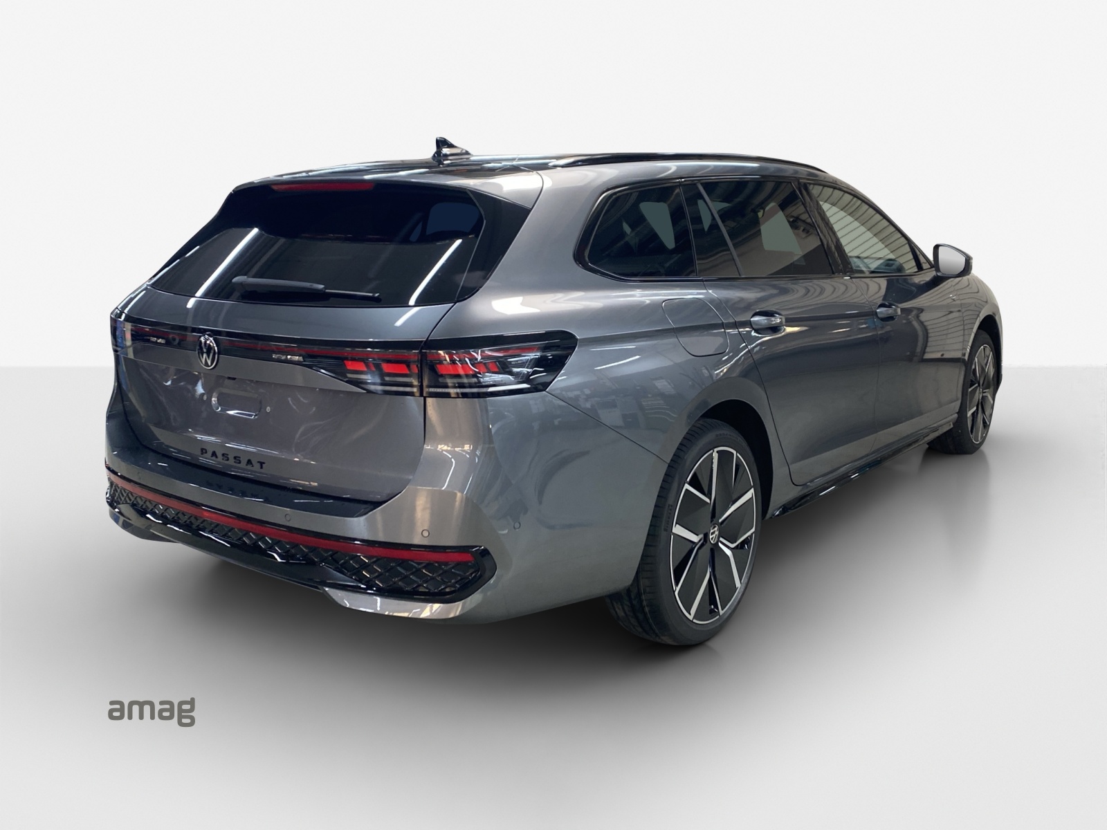VW Passat Variant 1.5 TSI evo2 Plug-In- Hybrid R-Line DSG-image-4