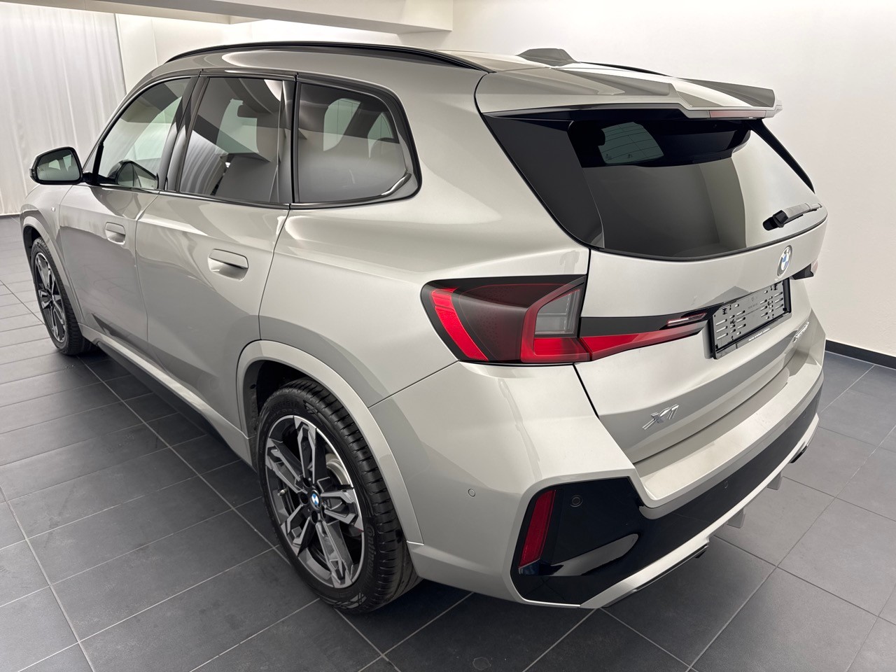 BMW X1 xDrive 20d 48V M Sport Pro-image-1