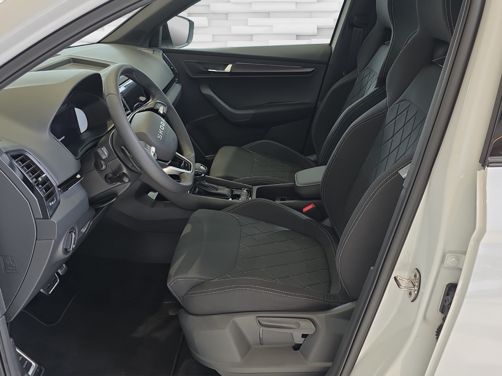 SKODA Karoq 2.0 TSI SportLine 4x4 DSG-image-3