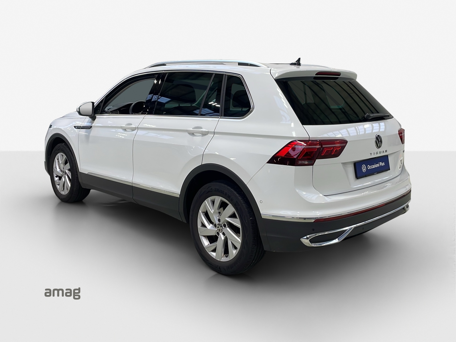 VW Tiguan 2.0 TDI SCR Elegance 4Motion DSG-image-2